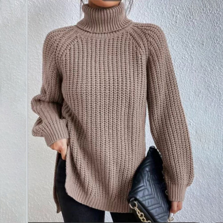 Lucy™ | Turtleneck jumper with slit