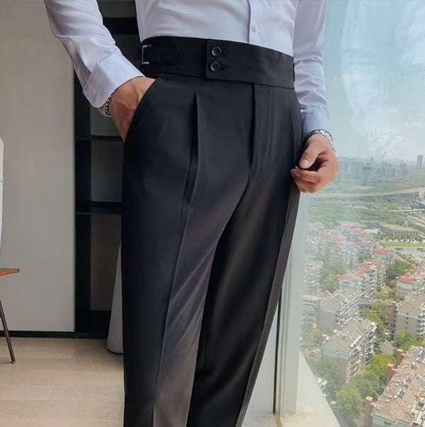 Mar | Pantalones personalizados con ajustes laterales